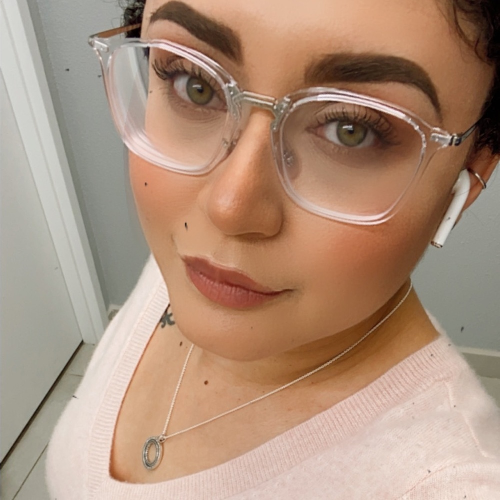 Meet your Posher, Leticia